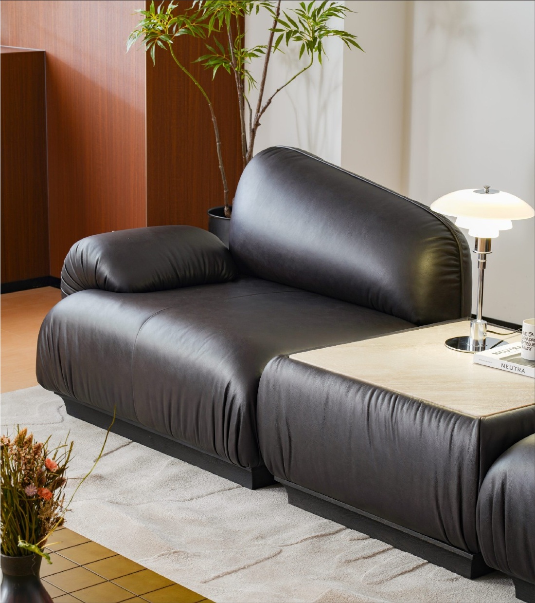 RS1071 Sofa